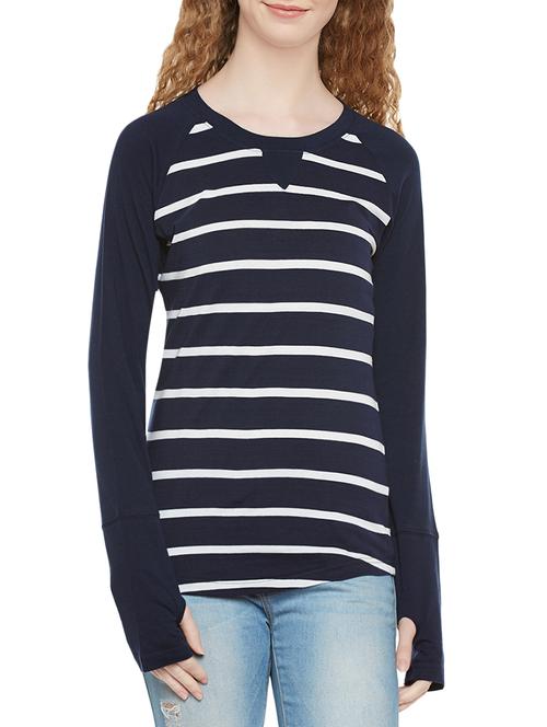thumb hole sleeved striped tee - 13810177 - Very Small Image - 1
