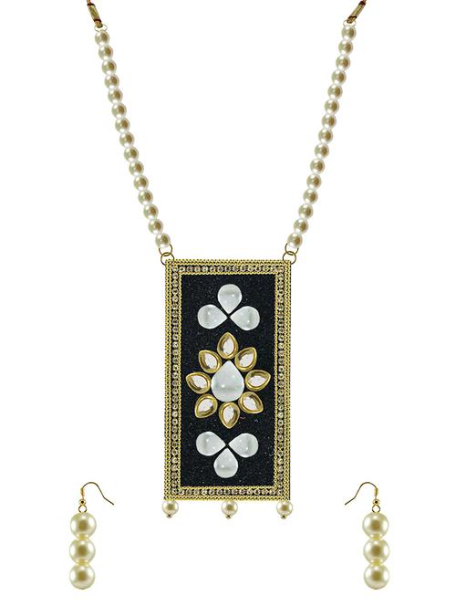 gold metal jewellery - 13888217 - Very Small Image - 1