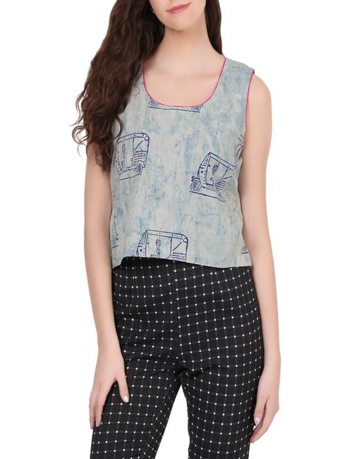 prathaa a rickshaw print crop top with button detailing at the back. - 13898769 - Very Small Image - 1