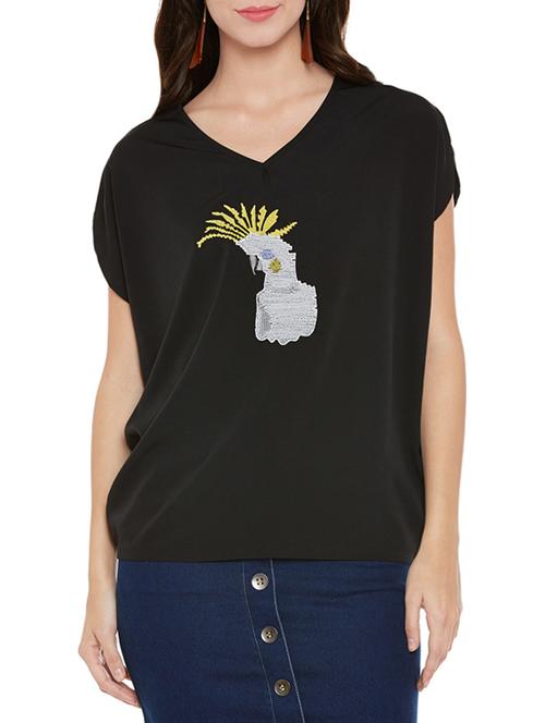 criss cross embroidered boxy top - 14096329 - Very Small Image - 1