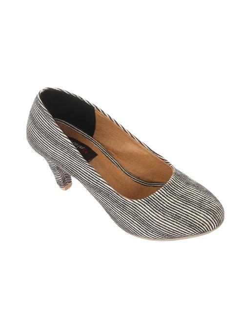 black faux leather slip on pumps - 14319562 - Very Small Image - 1