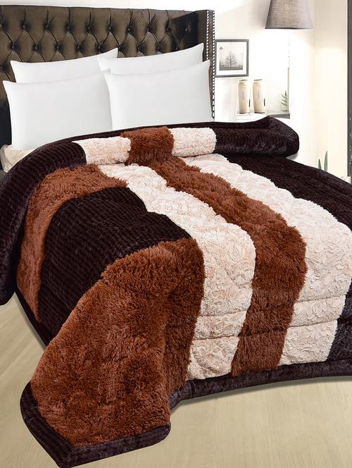 velvet modern style fibre winter quilt - 14503577 - Very Small Image - 1