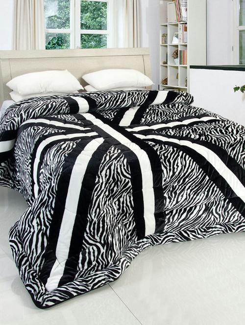 velvet modern style fibre winter quilt - 14503585 - Very Small Image - 1