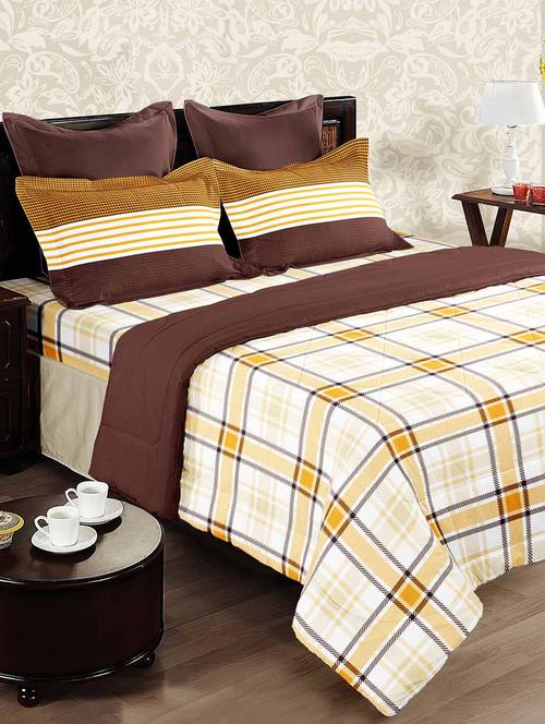double bed comforter with double bedsheet with 2 pillow covers - 14574658 - Very Small Image - 1