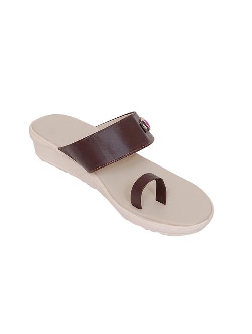 brown one toe wedges - 14716459 - Very Small Image - 1