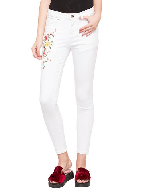 white embroidered denim jeans - 14757994 - Very Small Image - 1