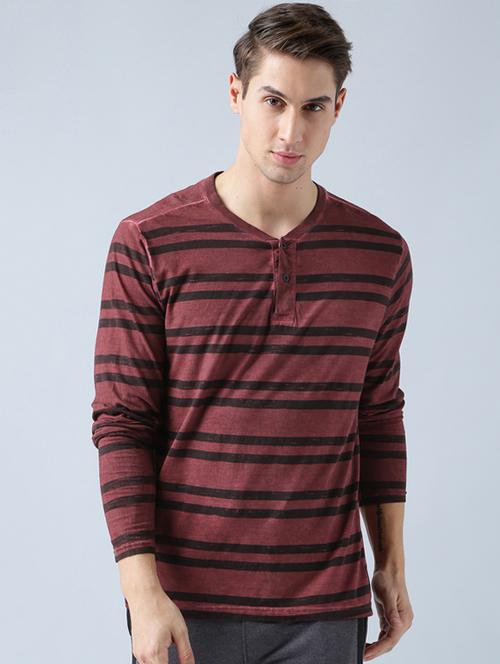 maroon cotton t-shirt - 14769976 - Very Small Image - 1