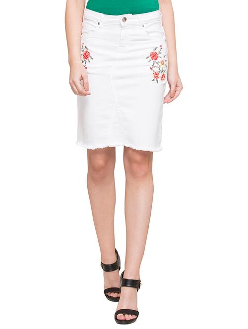 white embroidered straight skirt - 14791731 - Very Small Image - 1