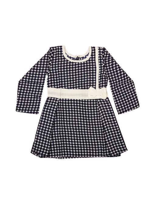 girls round neck three quarter sleeves frock - 14938729 - Very Small Image - 1
