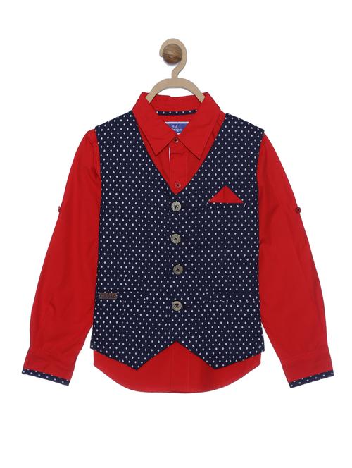 blue cotton waistcoat with red shirt - 14951633 - Very Small Image - 1