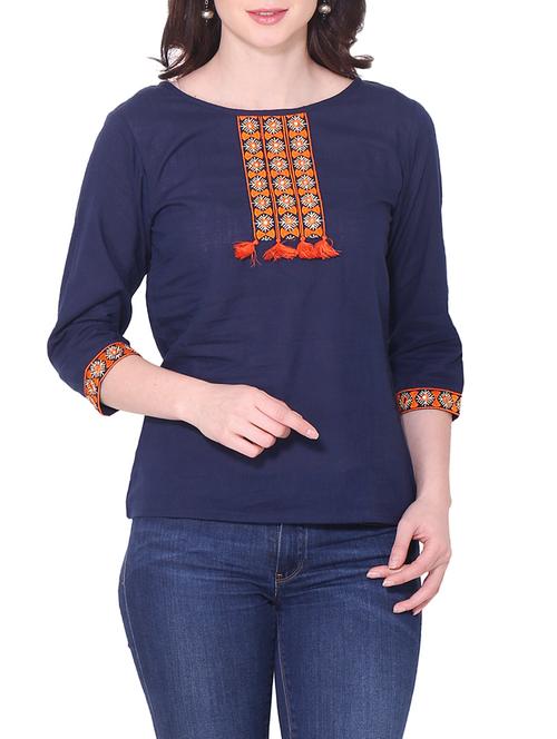 round neck embroidered top - 14984512 - Very Small Image - 1