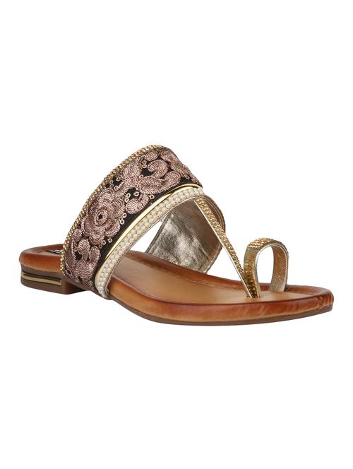 black one toe kolhapuri - 14987305 - Very Small Image - 1