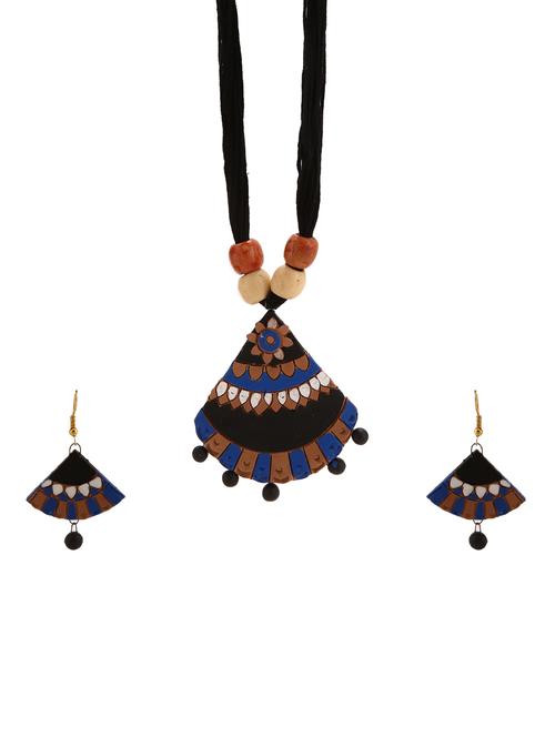 black wood necklaces and earring - 15009818 - Very Small Image - 1