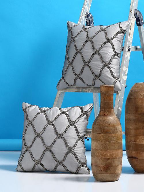 set of 2 embellished cushion covers - 15033691 - Very Small Image - 1