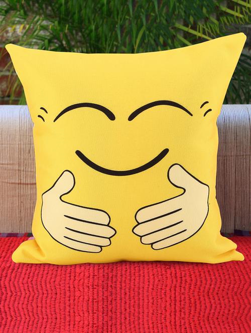 give me a hug cushion - 15058082 - Very Small Image - 1