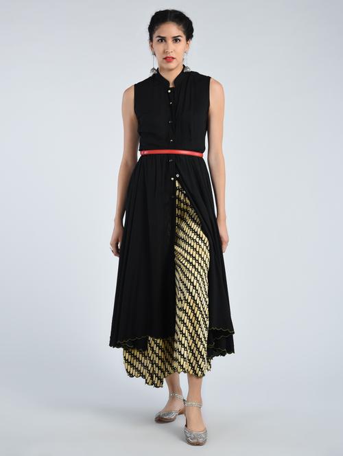 kargha black kurta with mughal inspired printed palazzo (belt not included) - 15076413 - Very Small Image - 1
