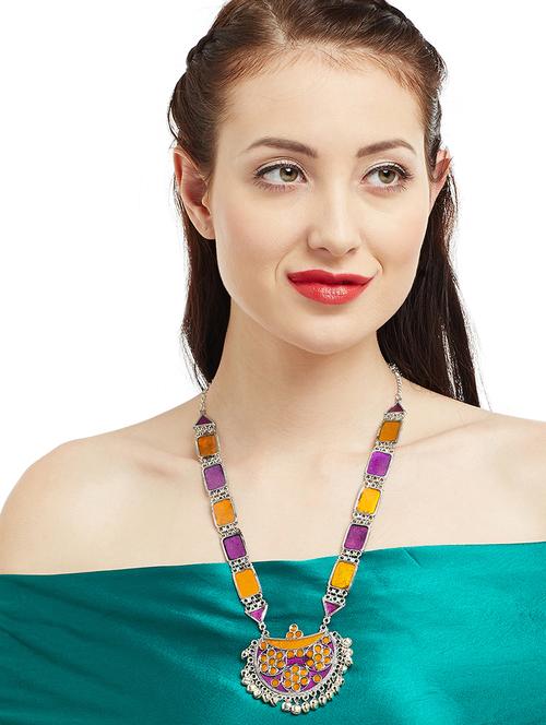 tribal necklace - 15079239 - Very Small Image - 1