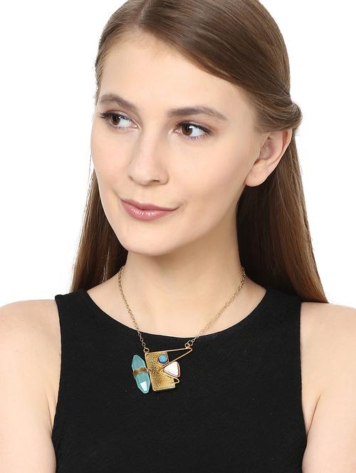 long necklace - 15079275 - Very Small Image - 1