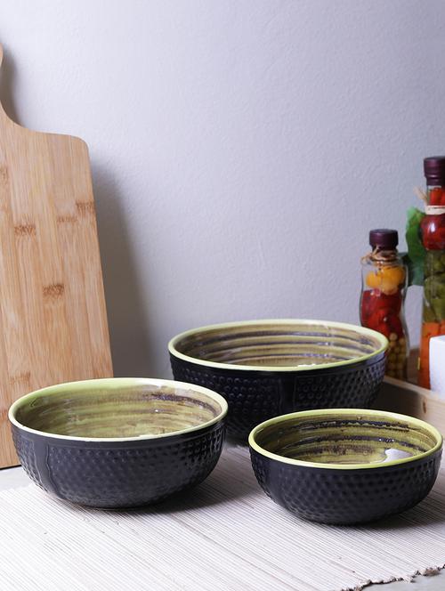 ergonomic crafted nestled serving bowls (3 sizes): solid black & mustard - 15090769 - Very Small Image - 1