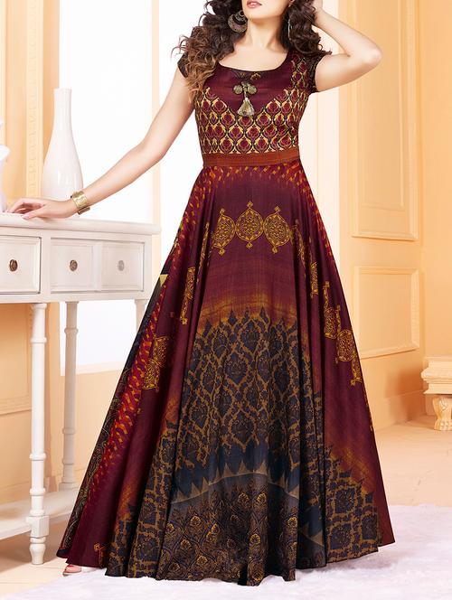 red satin flared gown - 15097815 - Very Small Image - 1