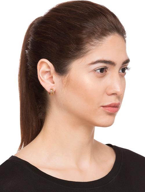gold metal hoop earring - 15145975 - Very Small Image - 1
