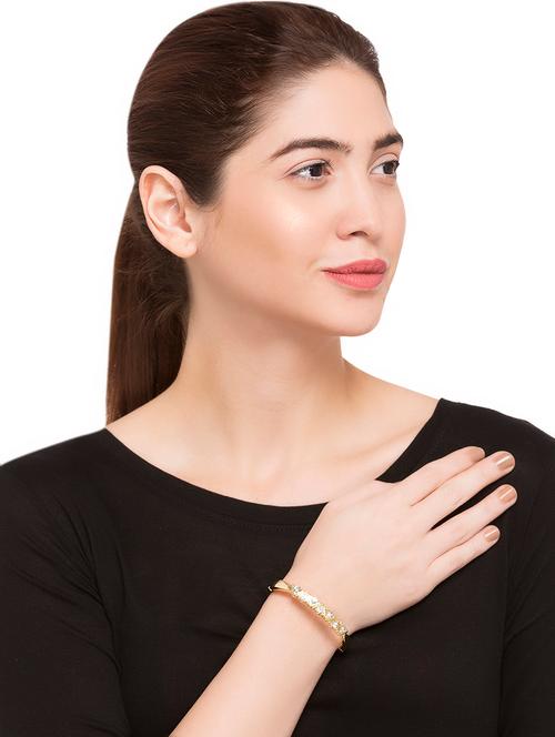 gold metal cuffs bracelet - 15165223 - Very Small Image - 1