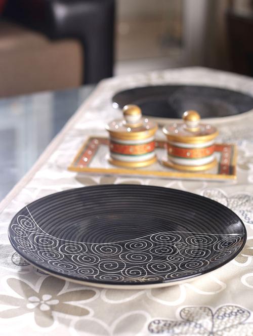 set of 6 hand crafted black ceramic full plates - 15190557 - Very Small Image - 1
