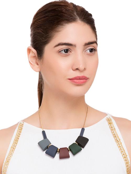 short necklace - 15253950 - Very Small Image - 1
