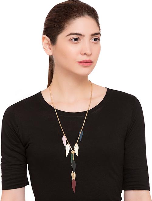 long necklace - 15253963 - Very Small Image - 1