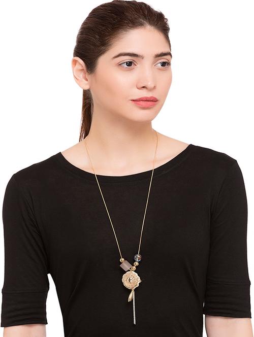long necklace - 15253965 - Very Small Image - 1