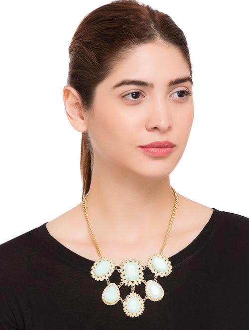 short necklace - 15253978 - Very Small Image - 1