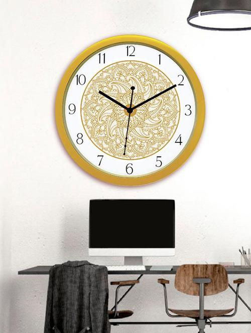 classic analog wall clock brown - 15312839 - Very Small Image - 1