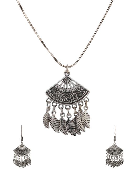 silver metal jewellery - 15323161 - Very Small Image - 1