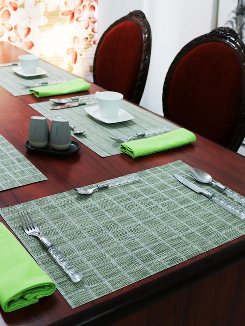 set of 6 plastic placemats - 15324559 - Very Small Image - 1