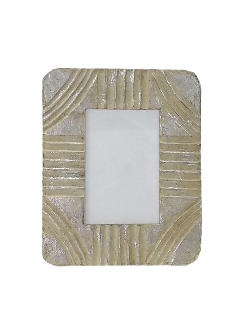 foil finish trendy design decorative table top photo frame (photo size: 4" x 6") - 15324851 - Very Small Image - 1