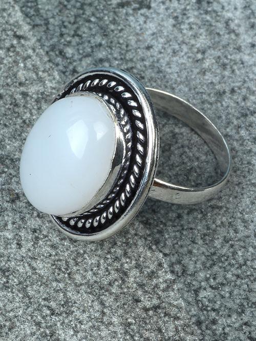 white brass hand ring - 15351001 - Very Small Image - 1