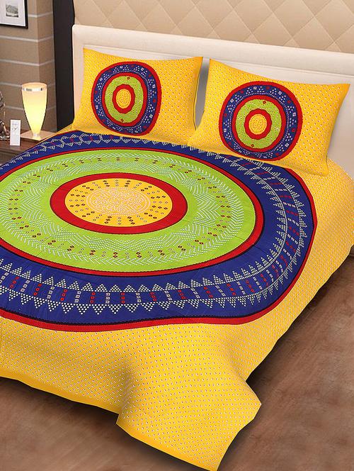 cotton double bedsheet with 2 pillow covers - 15355244 - Very Small Image - 1