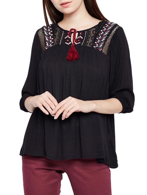 crochet panel tie knot neck top - 15431316 - Very Small Image - 1