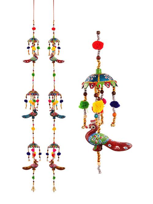 door hanging pair with paper machie 3 umbrella and 3 peacock with pumpum - 15459301 - Very Small Image - 1