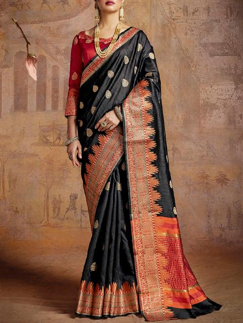 contrast striped pallu banarasi saree with blouse - 15464440 - Very Small Image - 1