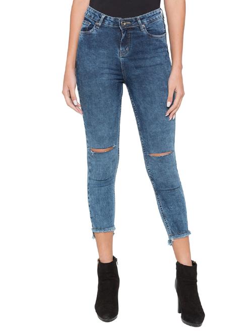 knee slit frayed hem cropped jeans - 15504897 - Very Small Image - 1
