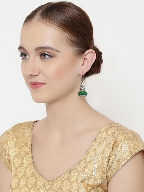 green silver tone stone earrings - 15511734 - Very Small Image - 1