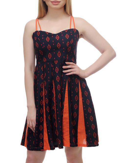 criss-cross back gored dress - 15520723 - Very Small Image - 1