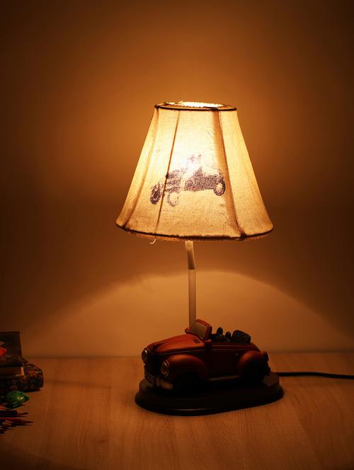 retro car table lamp - 15528599 - Very Small Image - 1