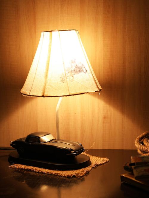 retro car table lamp - 15528604 - Very Small Image - 1