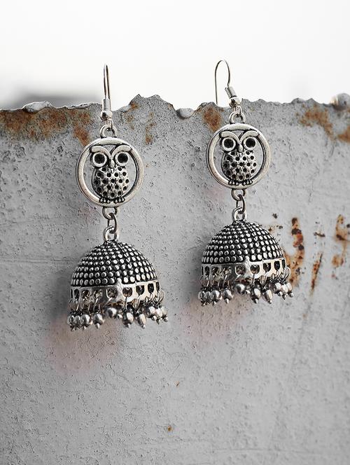 silver tone oxidized earrings - 15563454 - Very Small Image - 1