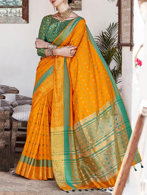 striped zari pallu banarasi saree with blouse - 15579942 - Very Small Image - 1
