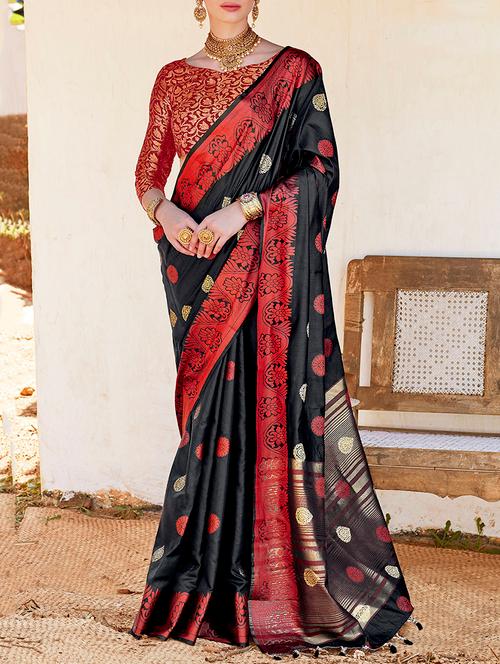 floral motif banarasi saree with blouse - 15579951 - Very Small Image - 1
