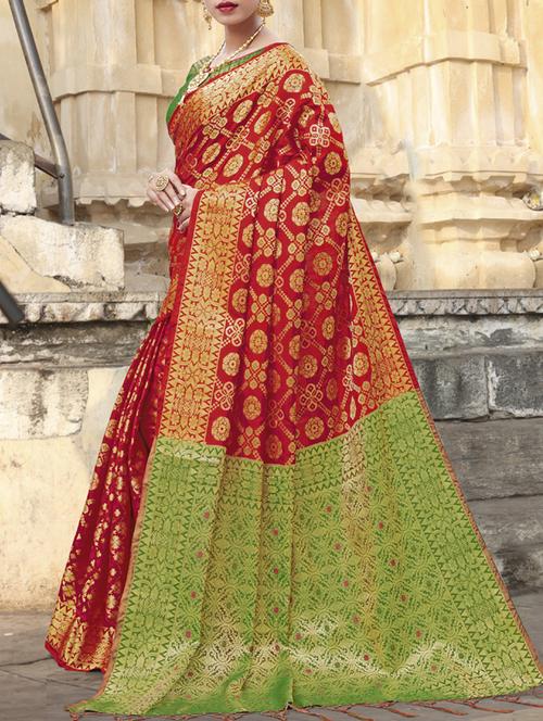 contrast zari pallu banarasi saree - 15591537 - Very Small Image - 1