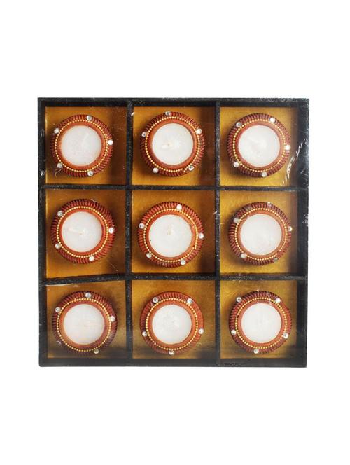traditional terracotta diyas (earthen lamps) beautifully painted & decorated using best quality acrylic colors, - 15640870 - Very Small Image - 1